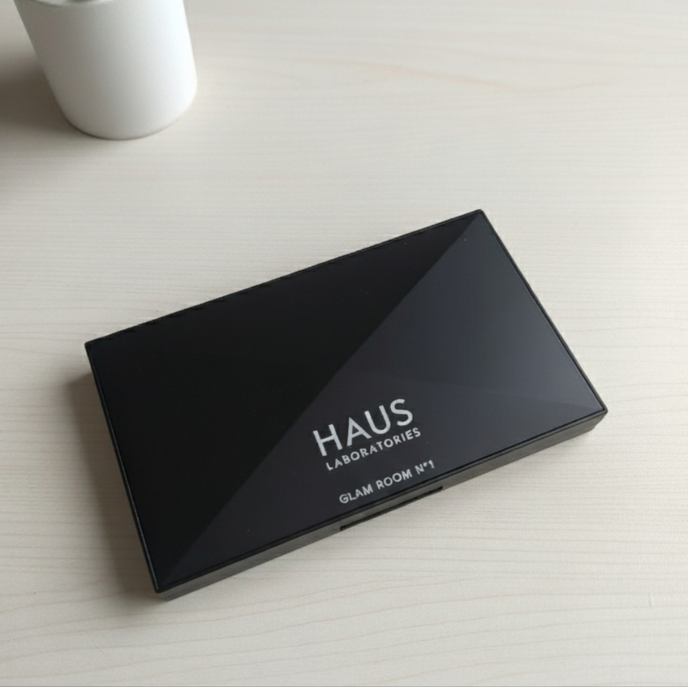 HAUS LABORATORIES Glam Room Palette No. 1:FAME Eyeshadow - Picture 2 of 4